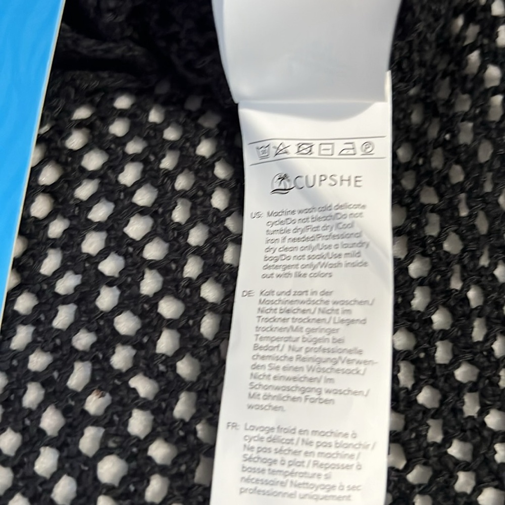 Cupshe Black V-Neck Swim Coverup NWT - S - Picture 10 of 10